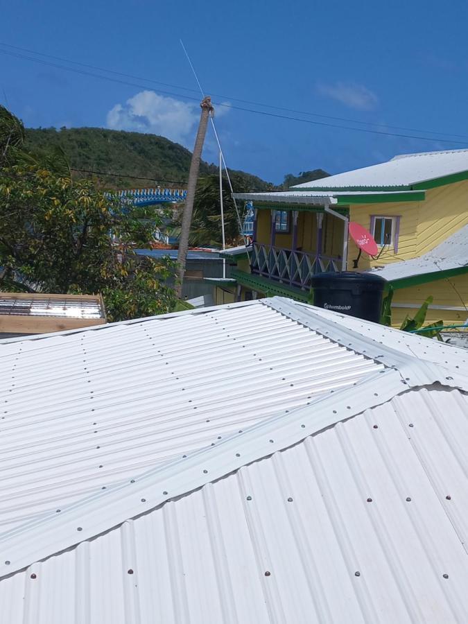 Posada Lia Centro Providencia  エクステリア 写真