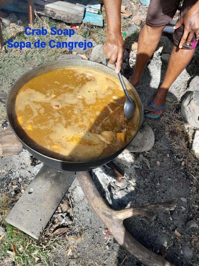 Posada Lia Centro Providencia  エクステリア 写真
